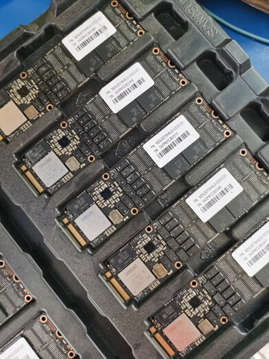 三泵三星 pm983 15.36T7.68T m.3接口 MZ4LB15THMLA 三星PM983-15.36T-M3-新-可以加 15.36TB