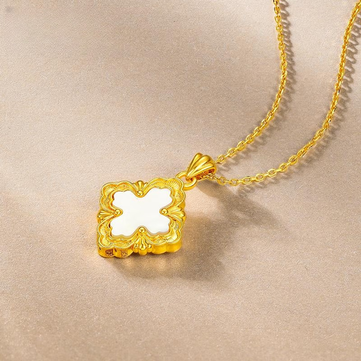 Huaiyin 18K gold mother-of-pearl four-leaf clover pendant, palace style necklace, pendant, clavicle chain for wife and girlfriend, Dreamy four-leaf clover (chain not included)