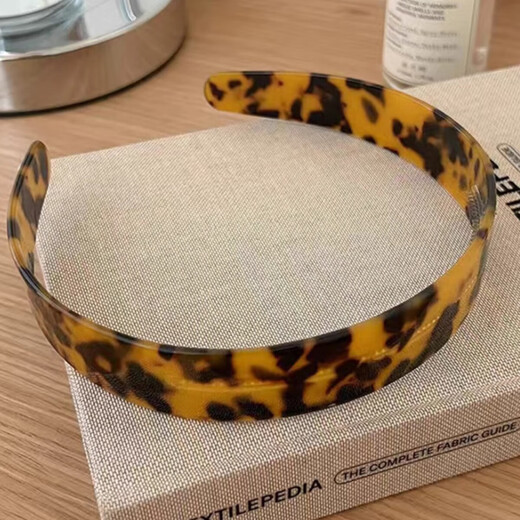 Tang Funi and Zhao Lusi's same style acetate leopard print headband with teeth, non-slip, wide-brimmed headband, versatile hairpin for going out, Korean tortoiseshell tortoiseshell headband