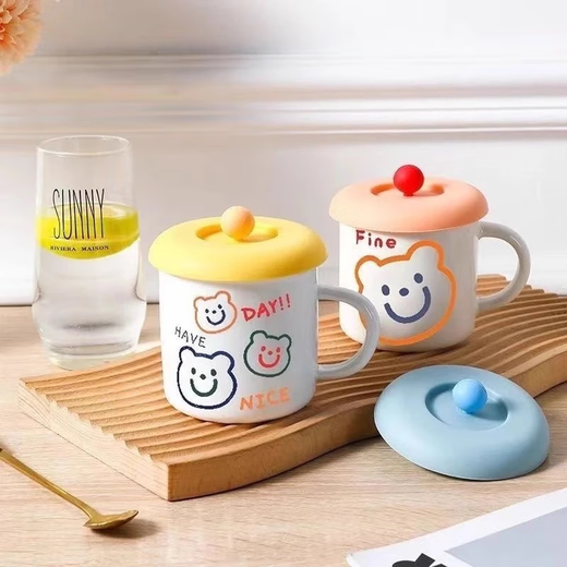 1 pack Creative and cute silicone lid Universal round cup lid can hold a spoon Universal cup dust cover Dust-proof cup lid-random color 3 pcs