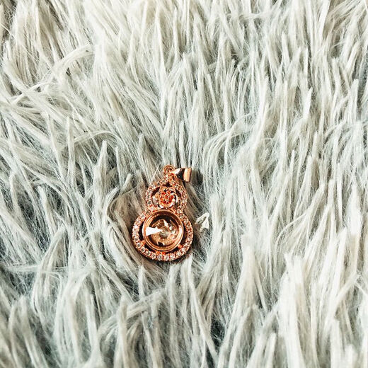 Shi En Light Luxury Windmill Rose Gold Gourd Necklace 18k Gold Shi Lai Run Pendant Women's Smart Rotating Color-plated Gold Necklace Rose Gold Gourd Single Pendant Does Not Come With a Chain