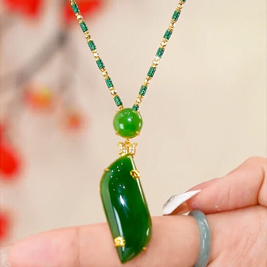 Nischendesign ohne Verblassen von Jade Temperament Mode Halskette für Frauen mit High-End-Schlüsselbeinkette 2025 Neues Internet-Promi-Accessoires Temperament Vielseitige grüne Modekette [Die Plattform wurde zertifiziert]