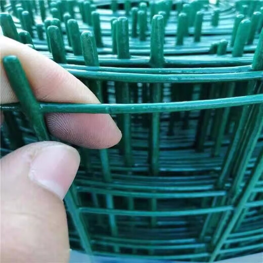 Boundary map barbed wire breeding fence Dutch mesh protective mesh chicken mesh guardrail circle mountain isolation hard plastic wire mesh fence hardened 3.3 mm 30 meters 6 cm hole 1.5 meters high