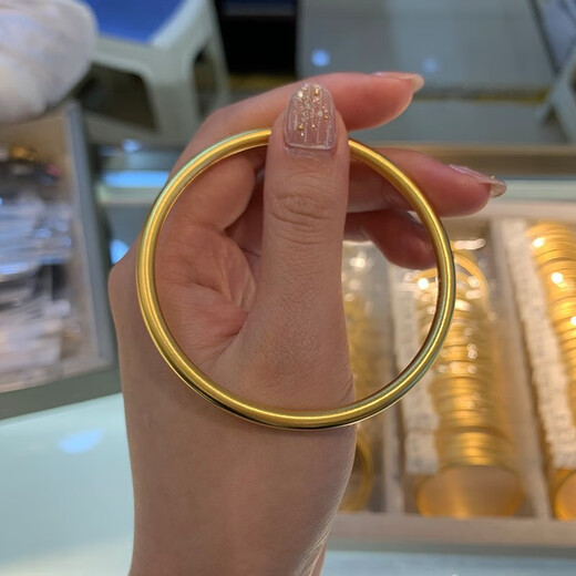 Lao Fengxiang gold-wrapped solid ancient gold bracelet women's 999 retro plain ring bracelet suitable for 32.4 solid style does not fade (59 ring mouth)