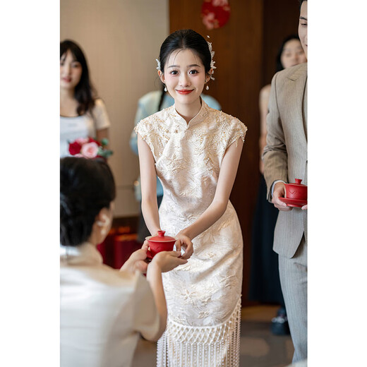 Xiaohanlu engagement dress, light luxury, high-end, elegant and decent cheongsam toasting suit for bride, Chinese backless wedding niche white, white L