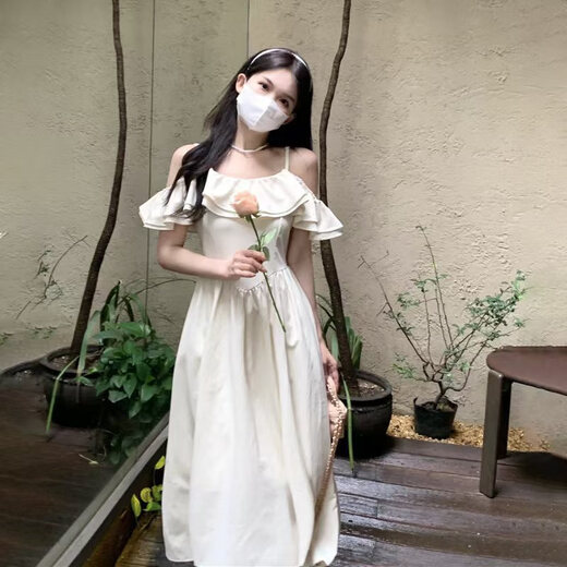 奔庭一字肩吊带连衣裙女设计感夏季2025新款法式温柔初恋收腰裙子 杏色*1098 2XL