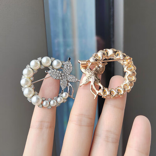 Korean style trendy butterfly brooch for women, high-end literary style, fashionable corsage, brooch, clothing accessories, gold