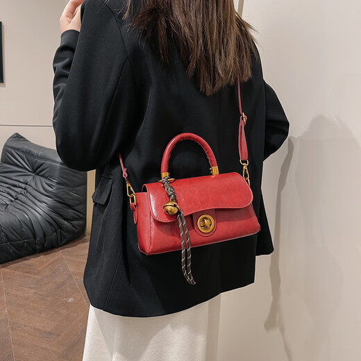 2025 Frühlings- und Sommer PU Retro kleine quadratische Beutel modische einfache Tasche Quadratschlosse kleine Tasche rot