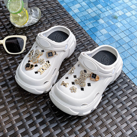 Jingpu Fei cartoon bear sandals for boys and girls anti-slip soft bottom new versatile summer hole shoes white 24 -25