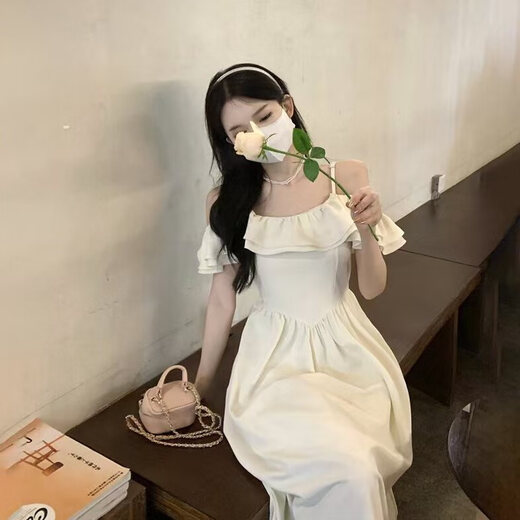 奔庭一字肩吊带连衣裙女设计感夏季2025新款法式温柔初恋收腰裙子 杏色*1098 2XL