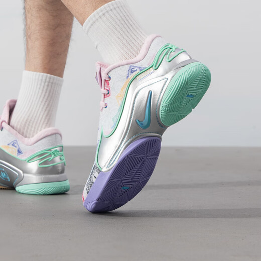 NIKE男鞋 25夏季新款运动鞋LEBRON 22詹姆斯22缓震耐磨场上实战篮球鞋 FZ1098-100 43