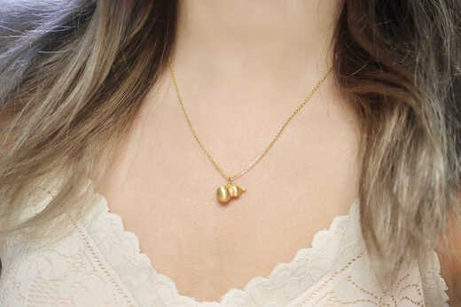 LZJV hot sale AU750 whole body 18K gold plated gourd pendant inlaid with moissanite and brushed craftsmanship, free silver necklace 18k gold gourd pendant (free silver chain)