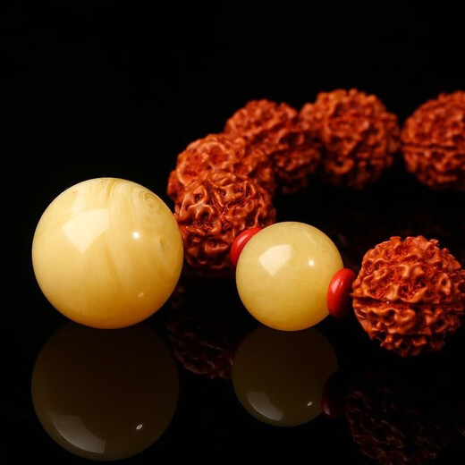 Fat Donglai purchased the same beeswax single bead from Russian material with white flowers and white flowers, chicken oil, yellow and white honey loose beads with beads and round beads, 18MM 1 piece