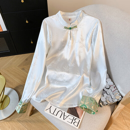 LISCN2025 Sommer Neuer Retro neuer chinesischer Stil verbesserte Jacquard Satin V-Ausschnitt Strickjacken Top für Frauen 9864 Grüne Schmetterlingsweste s