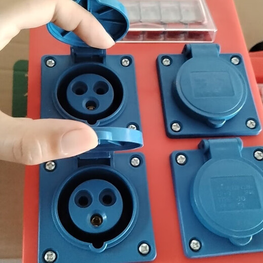 Construction site temporary distribution box electrical box three-level mobile waterproof portable 220 socket portable plug strip lucky sheep new gray four-position waterproof