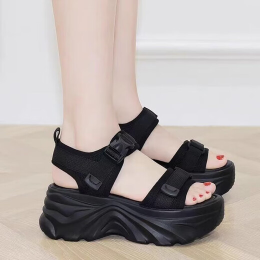 Dick-Soled-Sportsandalen für Frauen 2025 Sommer neuer Schwammkuchen weicher Sohle erhöhter Strand lässig Sandalen für Frauen schwarz 37