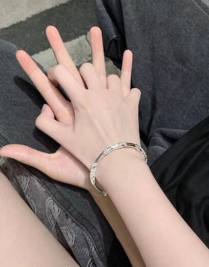 Hong'anze Lao Phoenix 999 Blossoms Silver Bracelet Women's Pure Silver Bracelet Solid Gift for Girlfriend 520 Valentine's Day Blossom Two Worlds Pendant 25g Lao Fengxiang Same Style