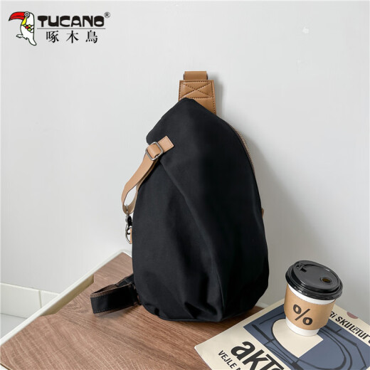 Woodpecker trendy retro small shoulder bag for boys casual sports chest bag Japanese simple single shoulder crossbody bag men canvas small backpack black