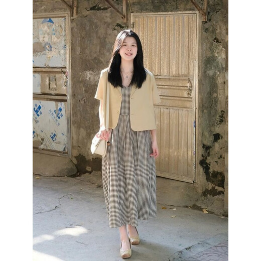 
MuYIMING 2025 summer new simple short-sleeved blazer fashionable retro plaid suspender dress two-piece women's trendy 9720 cream yellow jacket + 9721 plaid skirt L Recommended 101-120Jin [Jin equals 0.5 kg]