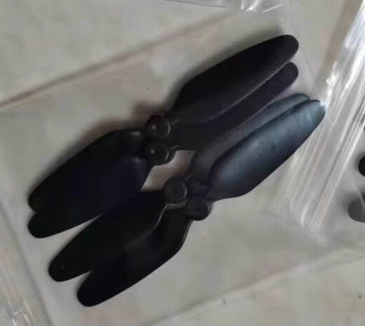 
Suitable for bird flying drone multi-rotor quadcopter two-leaf three-leaf propeller fan leaf teenager Runhu 826 blade 1 set of teenager drone