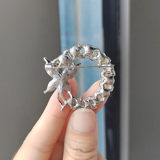 Korean style trendy butterfly brooch for women, high-end literary style, fashionable corsage, brooch, clothing accessories, gold