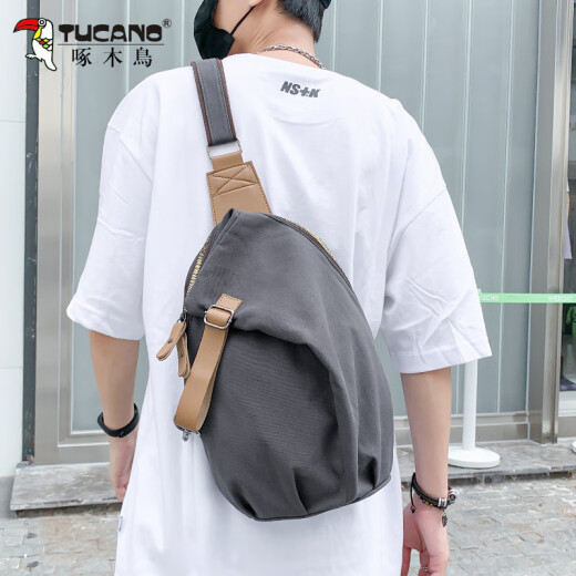 Woodpecker trendy retro small shoulder bag for boys casual sports chest bag Japanese simple single shoulder crossbody bag men canvas small backpack black
