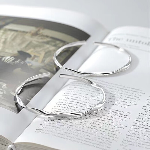 WOUG Möbius Ring Couple Bracelet Pure Silver Bracelet Men and Women Light Luxury Niche Chinese Valentine's Day Möbius Ring Bracelet Women's Bow Gift Box + Certificate