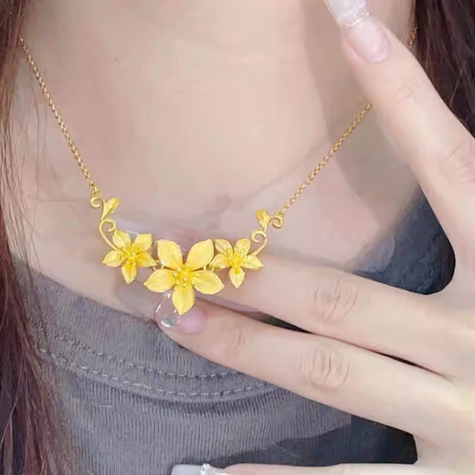 MHFDO Sanshenghua Necklace Temperament Gold-plated Three-dimensional Flower Pendant Women's Clavicle Gardenia Necklace