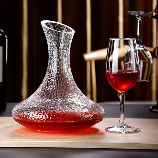 MARTIGUES crystal glass personalized decanter set red wine wine divider red wine jug household European wine set impulse price slant mouth decanter 1500ml