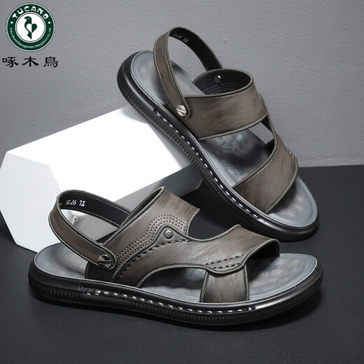 Holzspecker Herrenschuhen Sommer 2025 Neue Sandalen Herrenleder lässig Outdoor Outdoor Outdoor Outdoor Sohle Wear-Resistant Langable und Anti Slip 9715 Black Upgrade 42