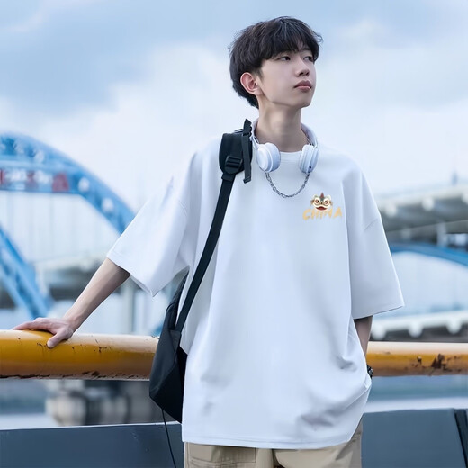 Camiseta de manga corta Haoshu para hombres en verano en verano Fina holgada Hong Kong Style Base Base Base Camiseta versátil de media manga para hombres T2670 Negro + T2691 Blanco-Dos piezas delgadas L L