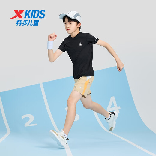 Camiseta de manga corta para niños Xtep Boys Summer Summer en el verano New Top Negro genuino Top Genuine Negro [9215] de verano.