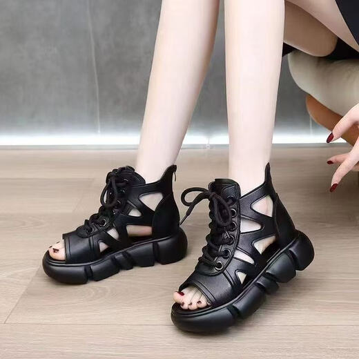 
Baichao Internet celebrity 2025 summer new fashionable and versatile thick-soled women's sandals wearing casual sports beach cool black 9928 35