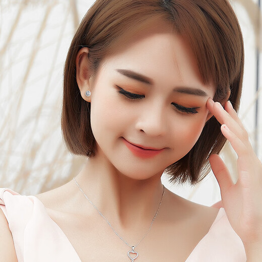 MZMZPT950 platinum earrings for men, simple, fashionable, shiny, bright car flower round earrings, platinum earrings for boyfriend, a pair of earrings