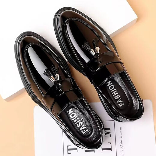
Belle leather shoes men's new soft sole footwear men's leather shoes one foot to wear patent leather beans shoes business men's small leather shoes black 9926 42 size larger