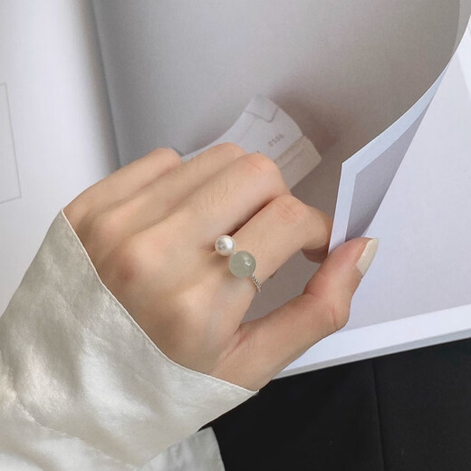 Fat Donglai's same Hetian jade ring, silver stone, jade pearl, female niche design, fashionable personality, ancient style, light luxury, light color Hetian jade pearl ring + exquisite gift box