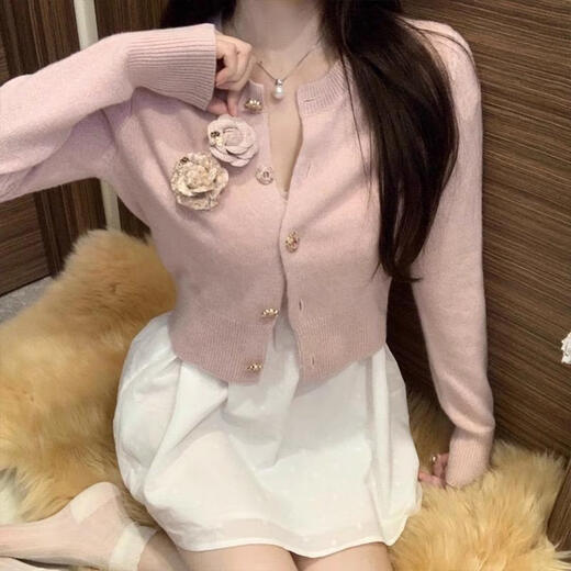 Guran camellia brooch French style small fragrance women's 2025 new autumn and winter high-end pin coat accessories Heavy industry flash zirconium camellia brooch highly recommended