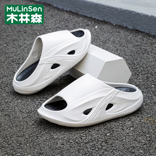 Slippers de Mulinsen pour hommes en été d'été et sandales tendance à la mode à l'usure d'été pour les hommes qui portent à l'extérieur