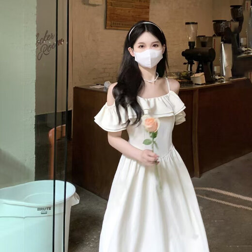 奔庭一字肩吊带连衣裙女设计感夏季2025新款法式温柔初恋收腰裙子 杏色*1098 2XL