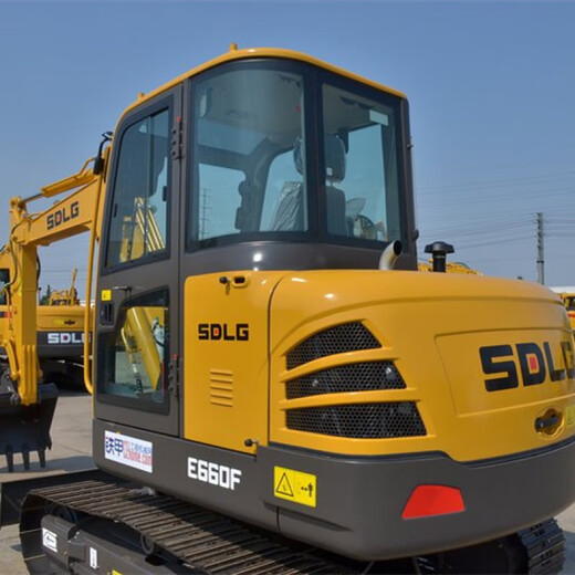 60 Glass de excavador 680 690E F Agranaje delantero Puerta deslizante de la ventana deslizante Inferior Vidrio templado hacia la parte trasera Empuja izquierda