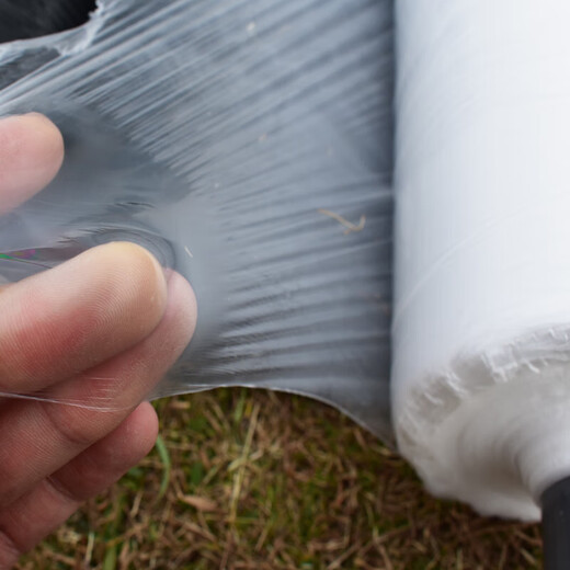 Agricultural shed film, thickened planting agricultural land film, soil vegetable film, plastic film film insulation, white 5 Jin Jin equals 0.5 kg 1 wire 2 meters wide and 180 meters long