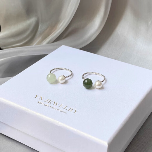 Fat Donglai's same Hetian jade ring, silver stone, jade pearl, female niche design, fashionable personality, ancient style, light luxury, light color Hetian jade pearl ring + exquisite gift box