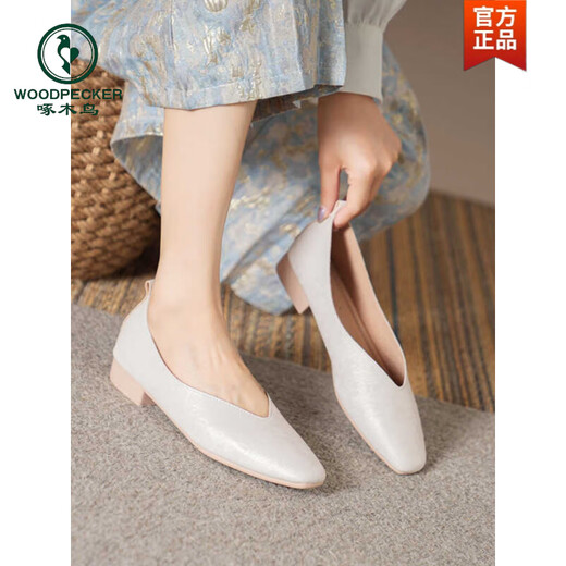 Woodpecker Sheepskin Super Soft Size 33-43 Chinese Chinese Chaussure Solide Sole Sole Sole Low Talon Flat Sole Foft Foft's Chaussures Square Toe Shoes Grand-mère Golden 5 CM 6169 34