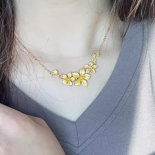MHFDO Sanshenghua Necklace Temperament Gold-plated Three-dimensional Flower Pendant Women's Clavicle Gardenia Necklace