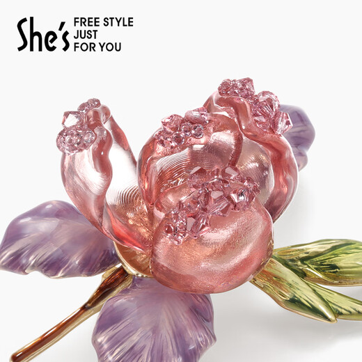 She s Akiko Monet impression bright resin flower brooch high-end temperament brooch brooch silk scarf buckle birthday gift for women bare crystal powder A0