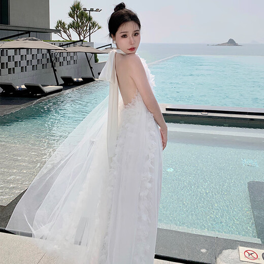Dongjing French bride's morning robe, halter neck light wedding dress, wedding nightgown, bridesmaid can wear a small white skirt, vacation skirt, white S