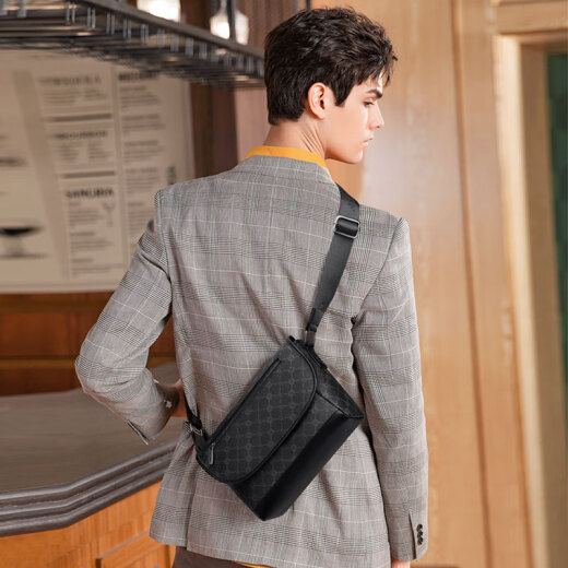 Golf (GOLF) crossbody bag men's printed shoulder bag men's business multi-layer iPad mobile phone bag water-proof commuting men's shoulder bag fog black