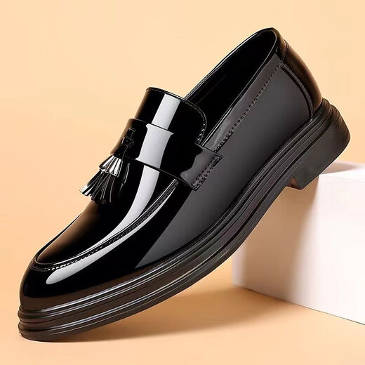 
Belle leather shoes men's new soft sole footwear men's leather shoes one foot to wear patent leather beans shoes business men's small leather shoes black 9926 42 size larger