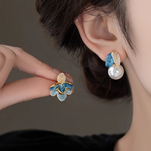 Idel enamel dripping glaze asymmetrical earrings high-end diamond leaf pearl earrings for women 2025 hot style Chinese palace style E4005 enamel dripping glaze asymmetrical earrings