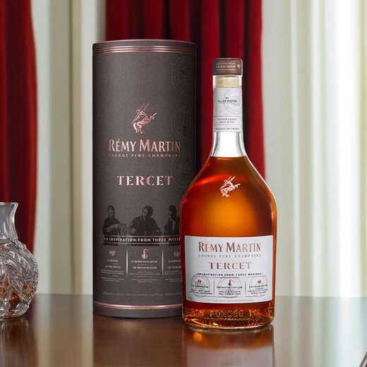 人头马（Remy Martin）【官方行货】洋酒 CLUB优质香槟区干邑白兰地 人头马驰臻 700mL 1瓶
